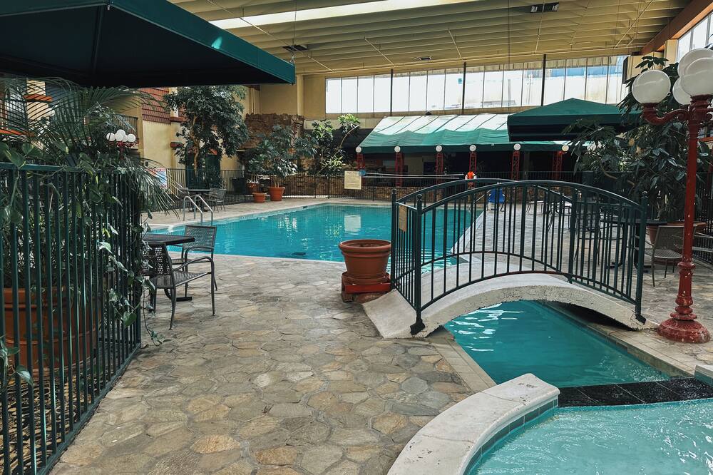Clarion Inn