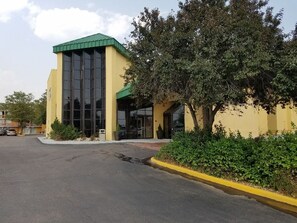 Front of property - Clarion Inn (Fort Collins)