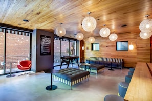 Coin salon dans le hall