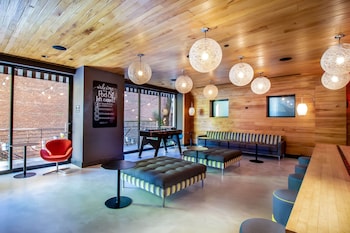 Sitting area in hotel lobby at Pod 51