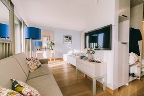 Dobbeltrom – deluxe | Sengetøy i egyptisk bomull, sengetøy av topp kvalitet og minibar