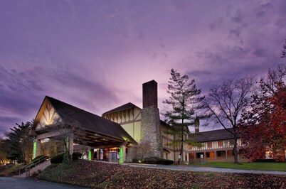 Holiday Inn St. Louis West Six Flags by IHG