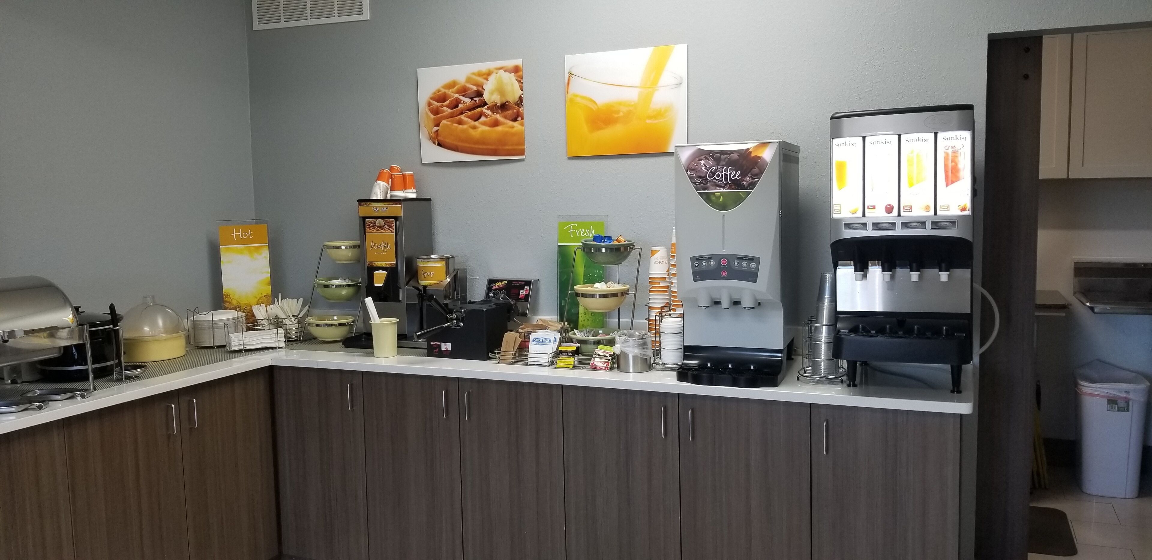 Breakfast area