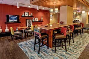 Free daily buffet breakfast  - Hampton Inn Nashville/Vanderbilt (Nashville)