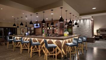 Lunch, dinner served; American cuisine, pool views