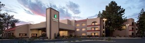 Exterior - Embassy Suites by Hilton Phoenix Tempe (Tempe)