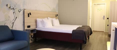 Superior Room (Four) | 1 bedroom, pillowtop beds, desk, blackout drapes