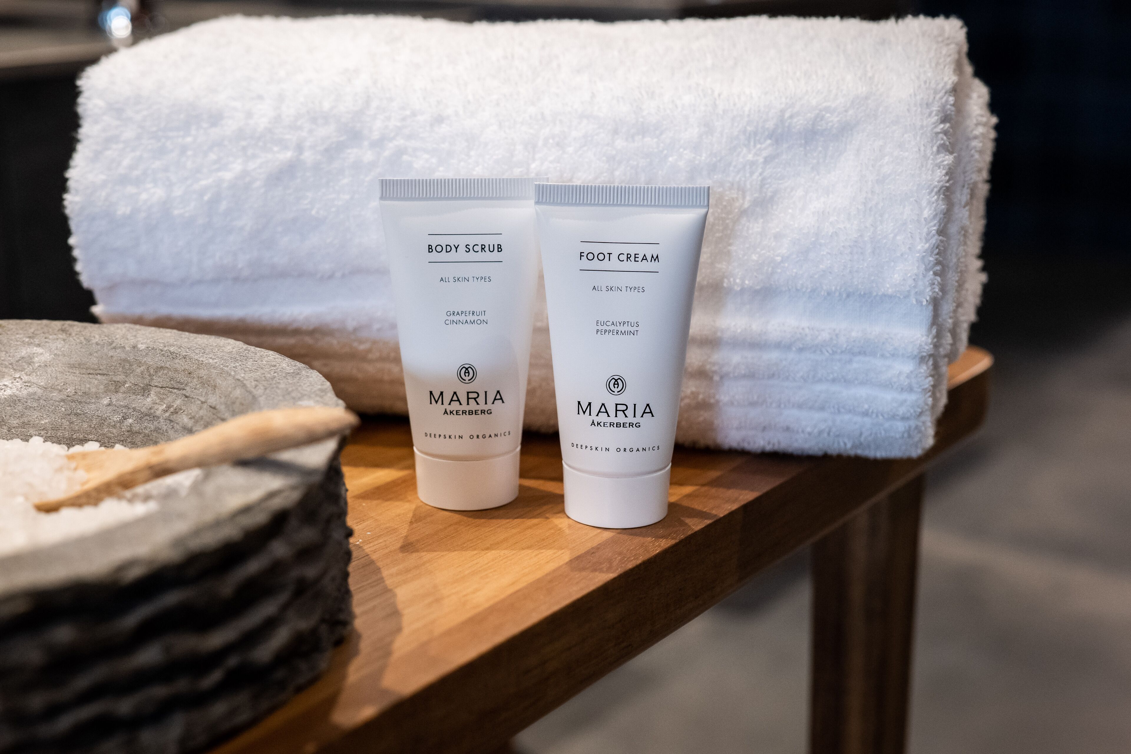 sauna, hot tub, steam room, body treatments, facials, 3 treatment rooms