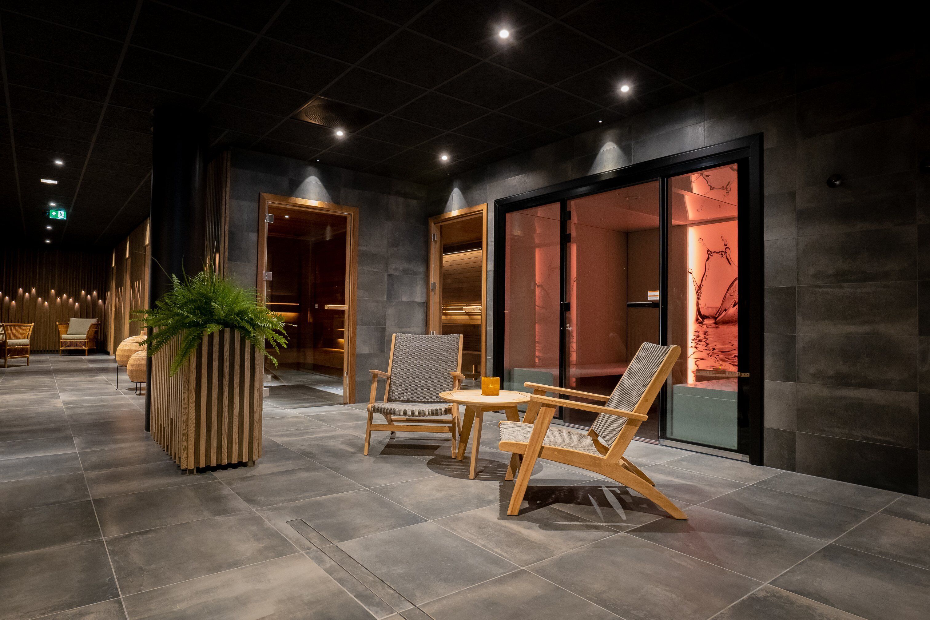 sauna, hot tub, steam room, body treatments, facials, 3 treatment rooms