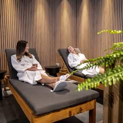 Sauna, bain à remous, hammam, soins corporels, soins du visage