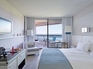 Premium bedding, pillow-top beds, in-room safe, desk