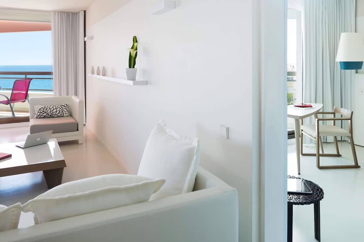 Superior Suite, 1 King Bed, Terrace