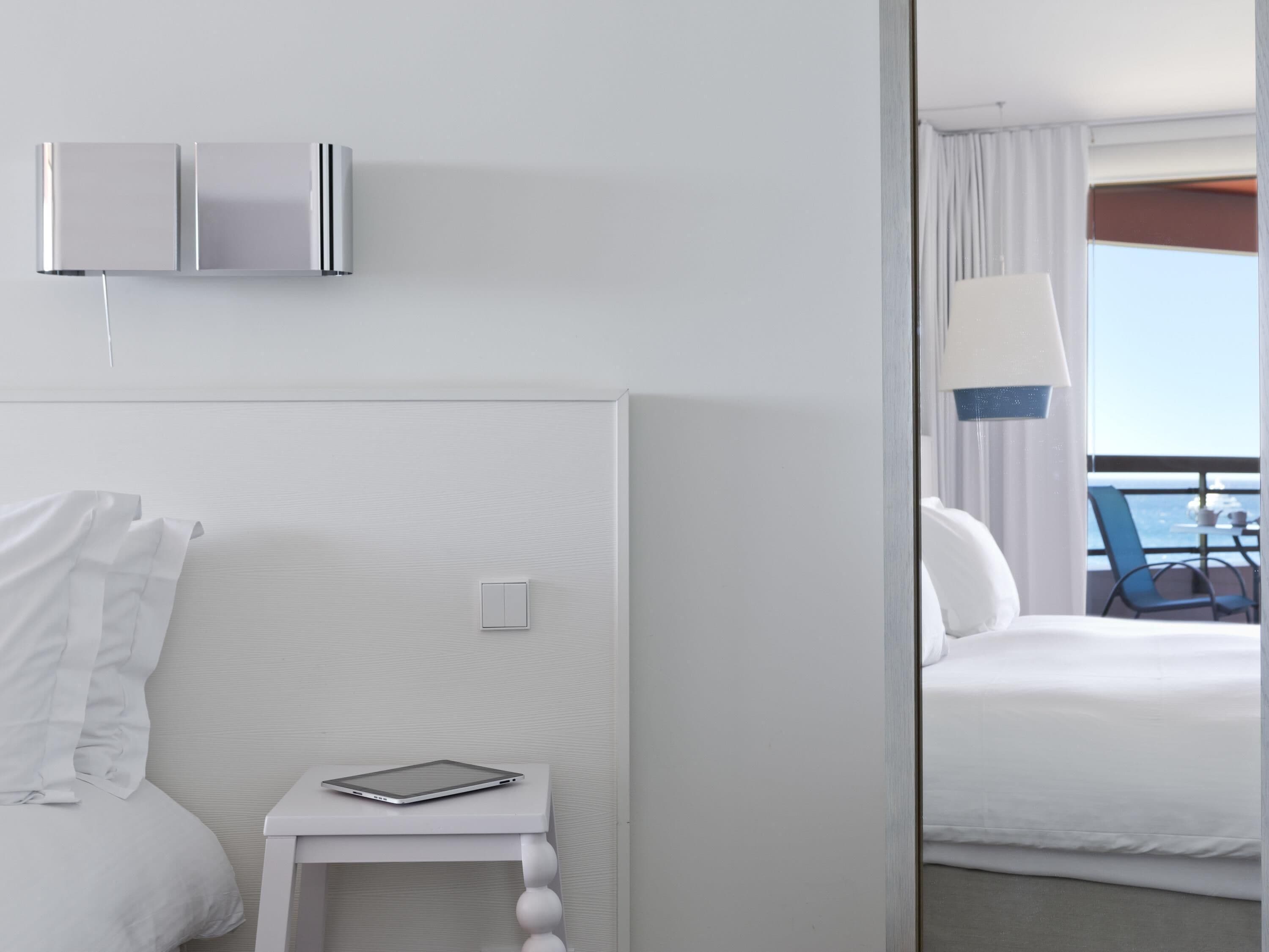 Superior Suite, 1 King Bed, Terrace | Premium bedding, pillow-top beds, in-room safe, desk