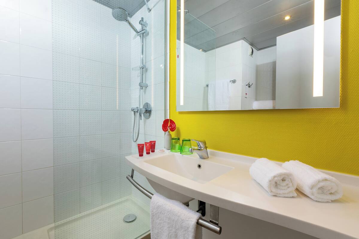 free toiletries, hair dryer, bidet, towels