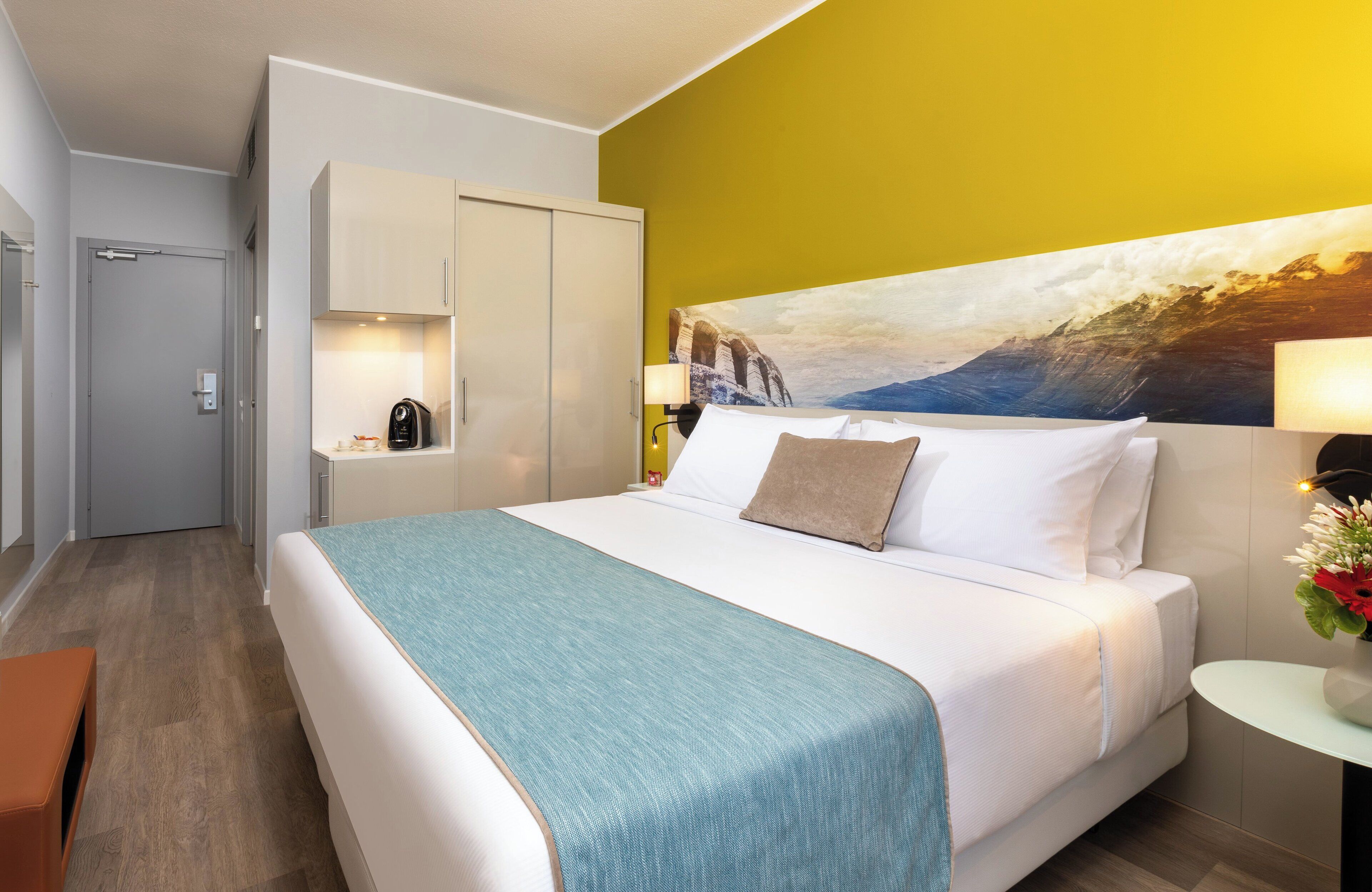 superior room | minibar, in-room safe, desk, soundproofing