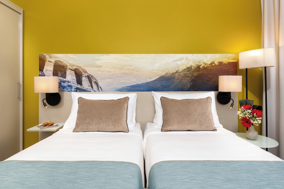 comfort room | minibar, in-room safe, desk, soundproofing