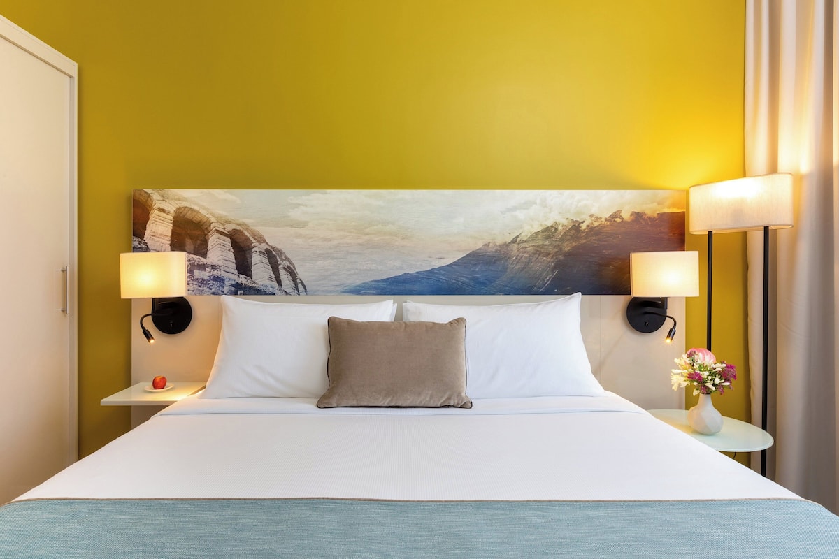 superior room | minibar, in-room safe, desk, soundproofing