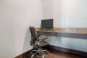 Business center - Quality Inn & Suites Birmingham - Highway 280 (Birmingham)