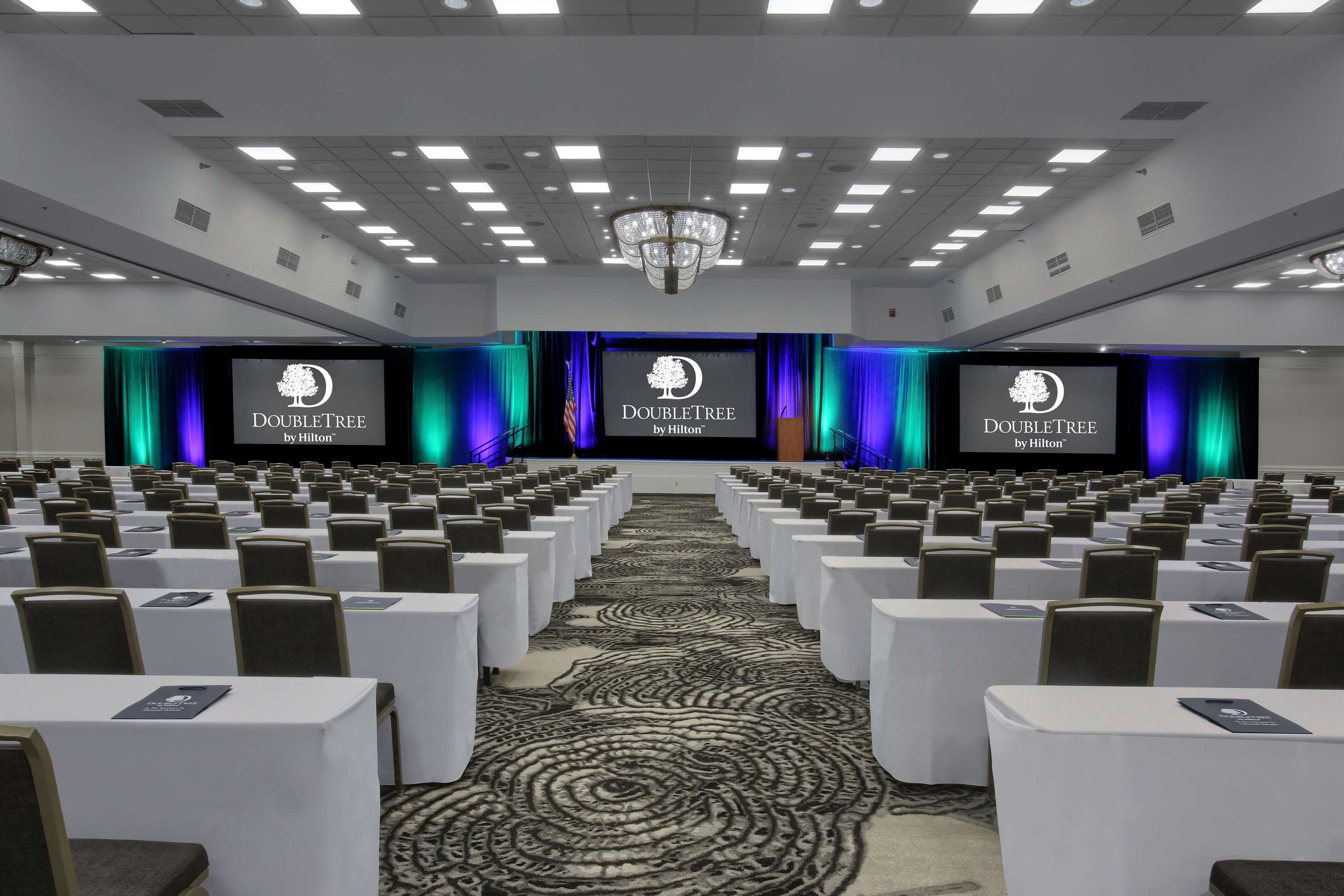 Photo - DoubleTree by Hilton at the Entrance to Universal Orlando