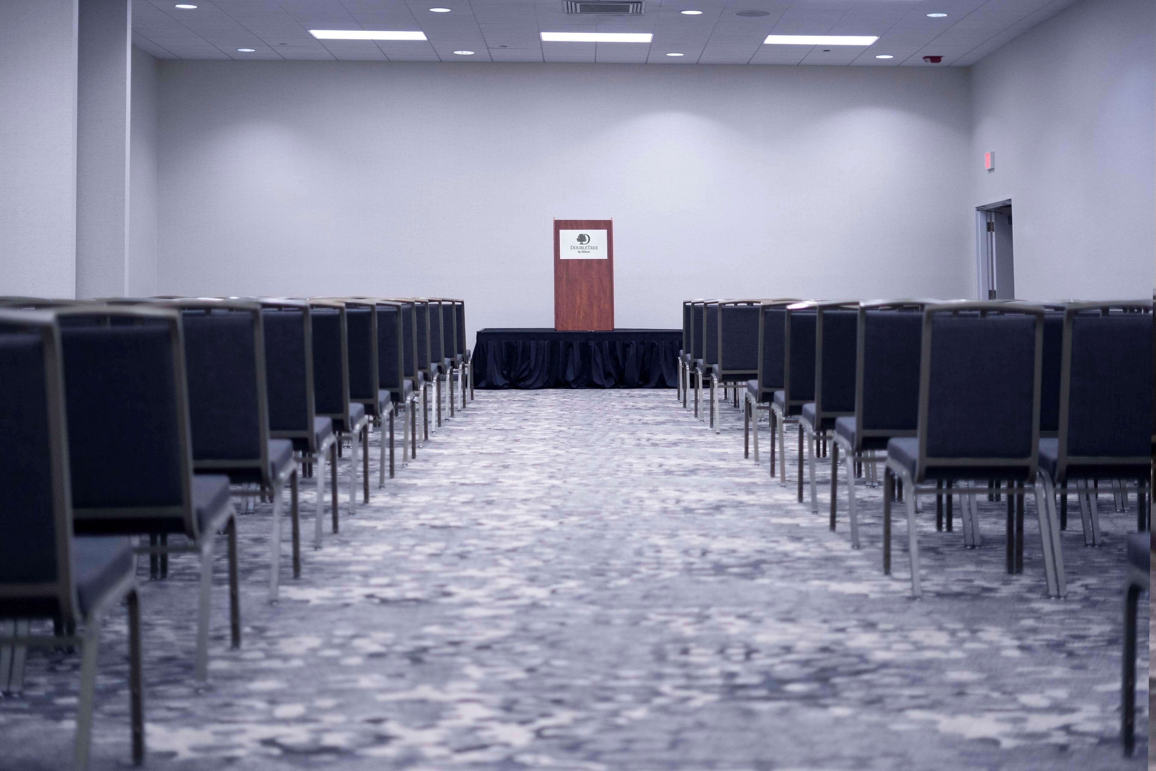 Photo - DoubleTree by Hilton at the Entrance to Universal Orlando