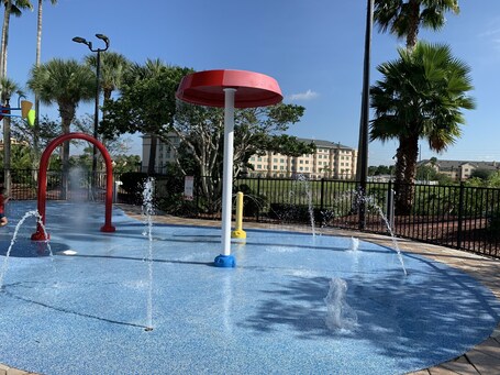 DoubleTree by Hilton at the Entrance to Universal Orlando - Image 46