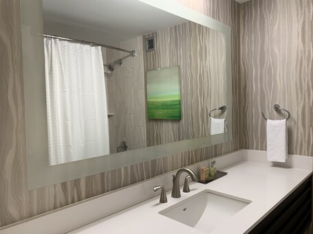 DoubleTree by Hilton at the Entrance to Universal Orlando - Image 40
