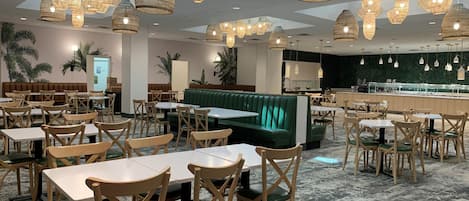 2 restaurants servant le petit déjeuner