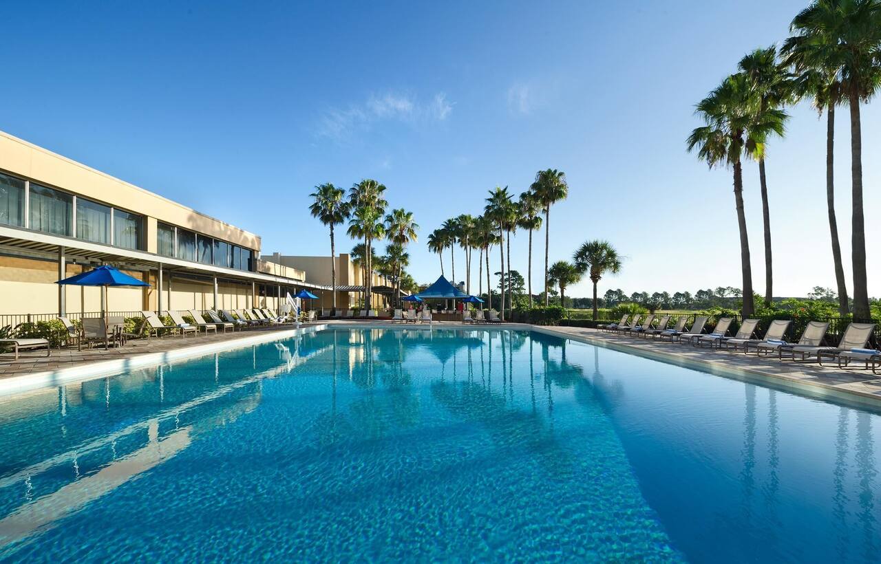 DoubleTree by Hilton at the Entrance to Universal Orlando