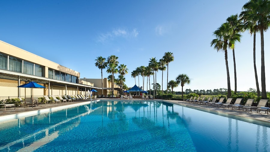 DoubleTree by Hilton at the Entrance to Universal Orlando