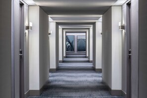 Roba de llit d'alta qualitat, caixa forta a l'habitació i escriptori 