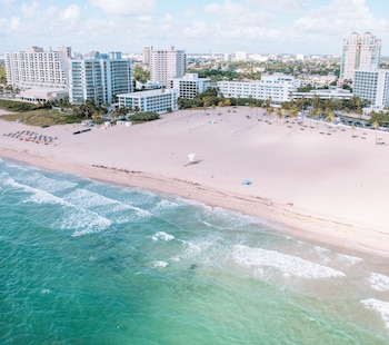 B Ocean Resort Fort Lauderdale Beach