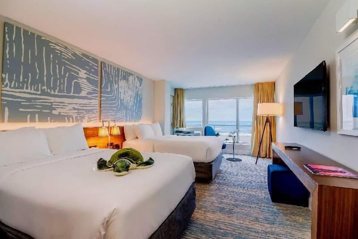 Hochwertige Bettwaren, Daunenbettdecken, Pillowtop-Betten, Zimmersafe