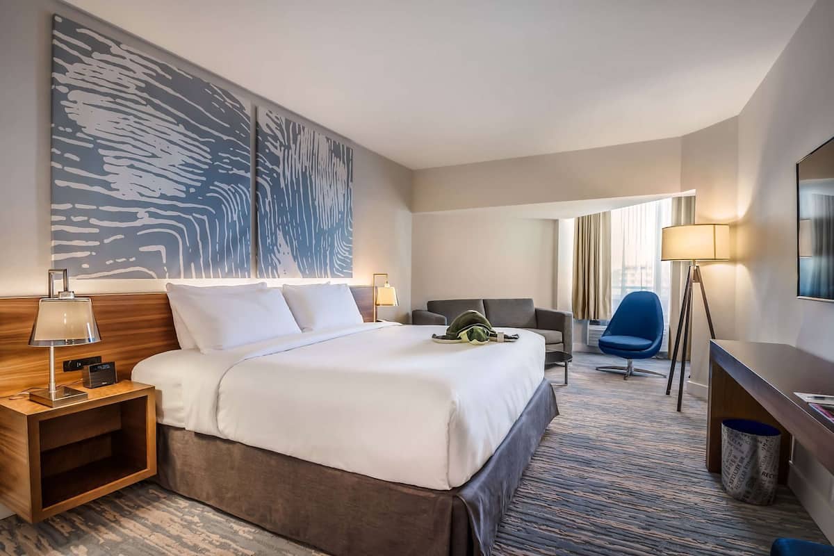 Ylelliset vuodevaatteet, untuvapeitot, pillowtop-patjalliset sängyt