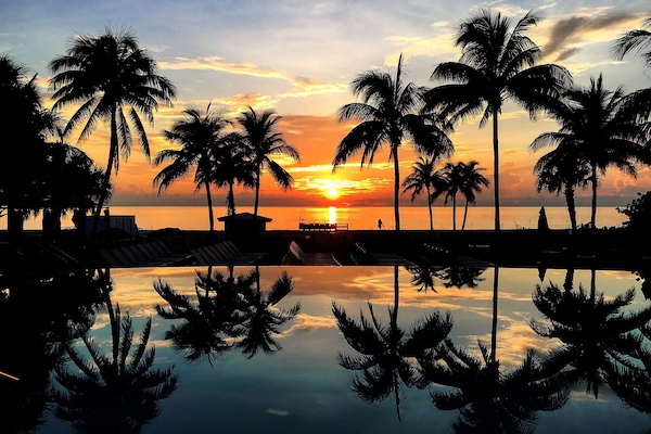 2 outdoor pools, cabanas (surcharge), pool umbrellas