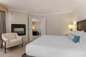 Suite, 1 King Bed, Non Smoking, Balcony | In-room safe, individually decorated, individually furnished, desk - Best Western Plus All Suites Inn (Santa Cruz)