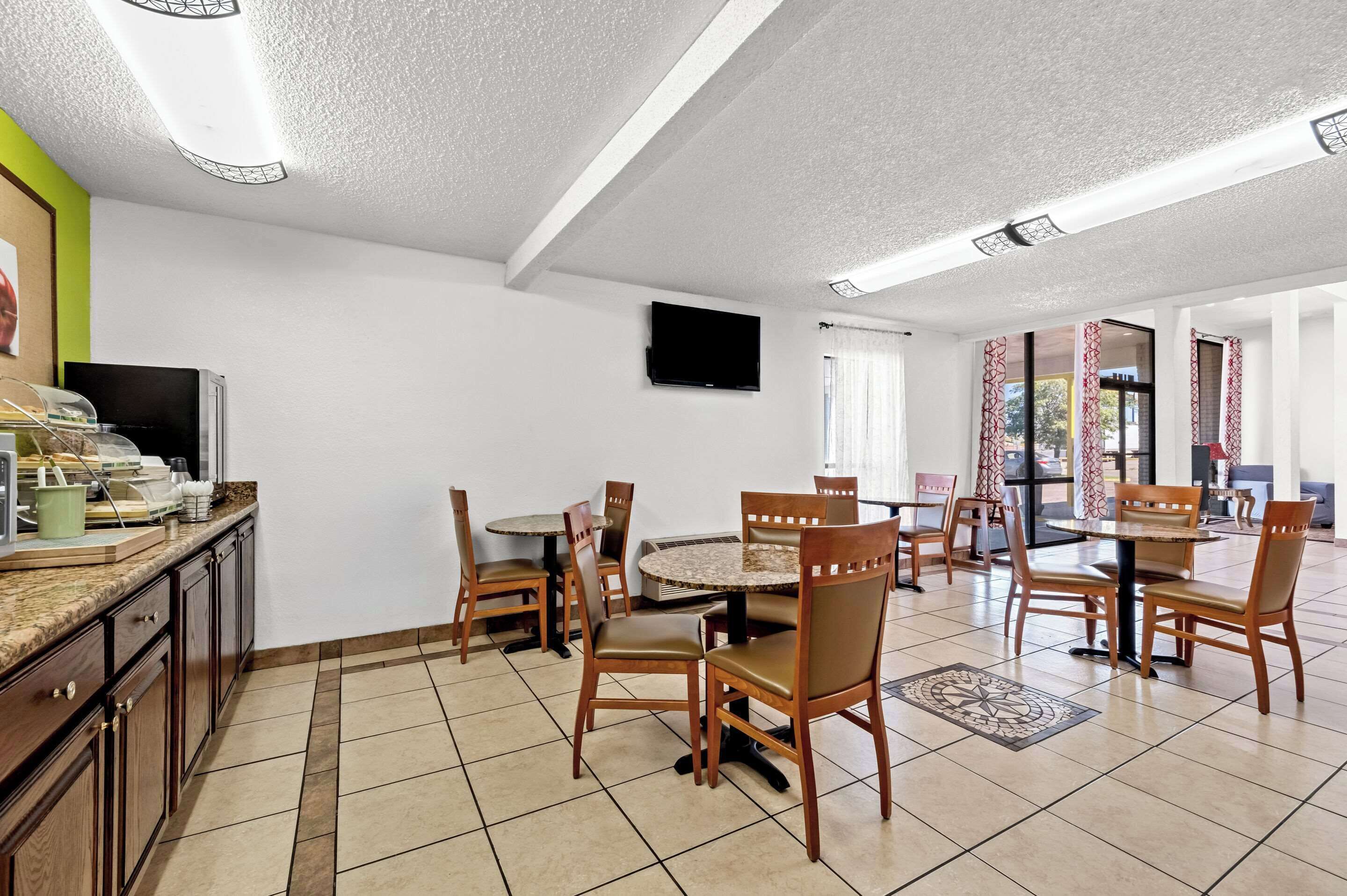 Desayuno completo incluido todos los días