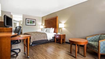 Caixa forta a l'habitació i escriptori