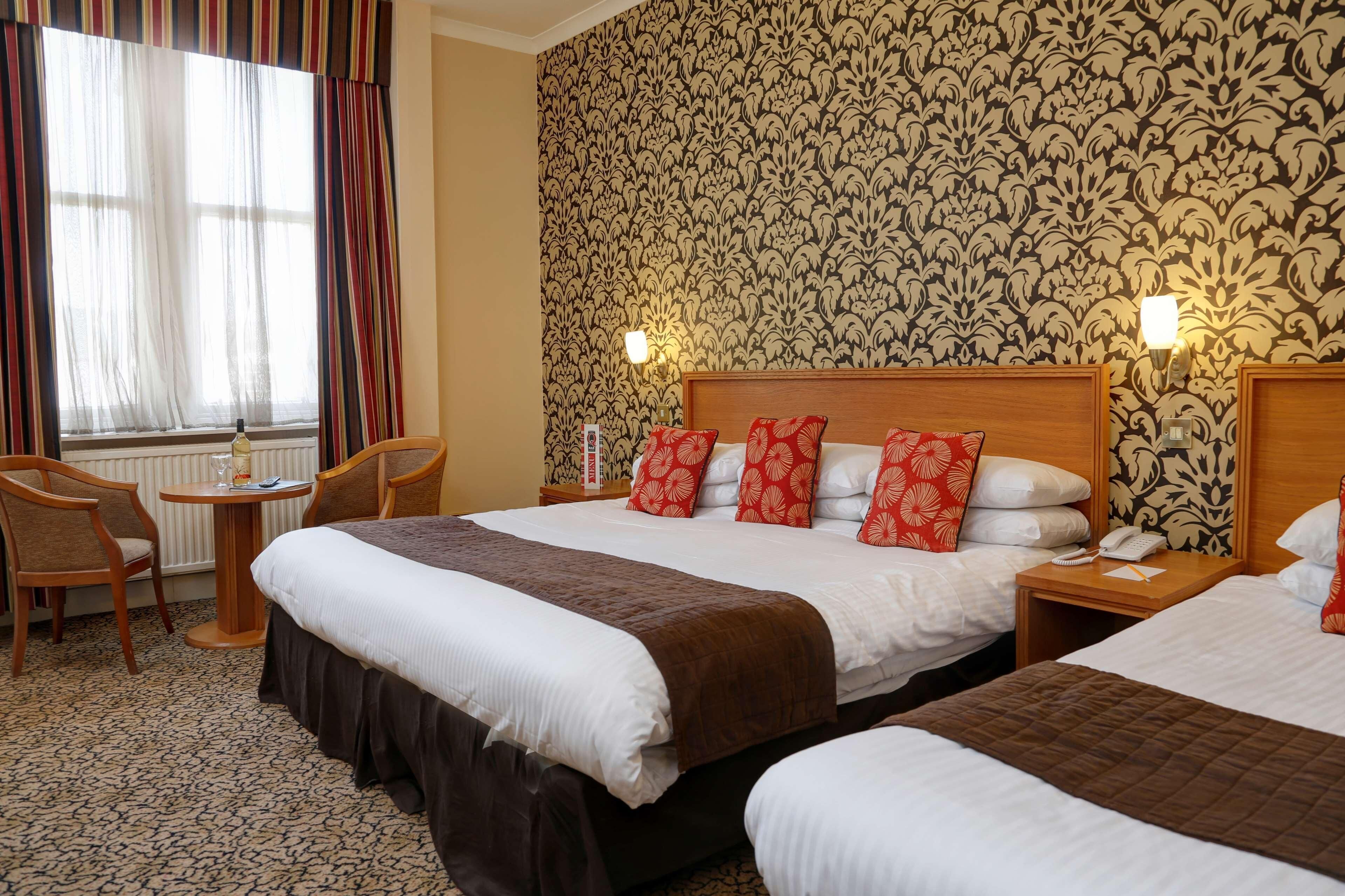 In-room safe, WiFi (free), bed sheets