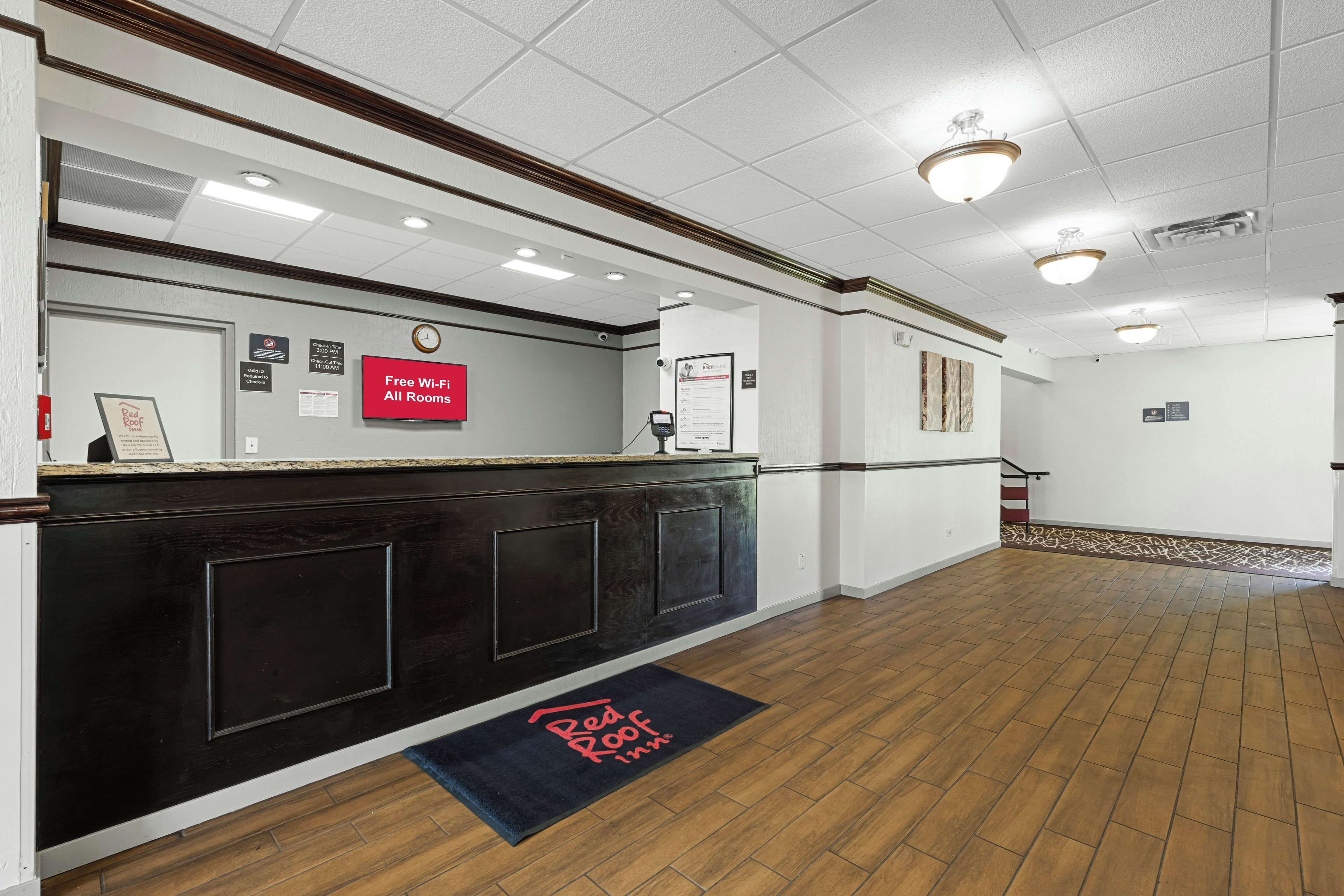 Lobby lounge