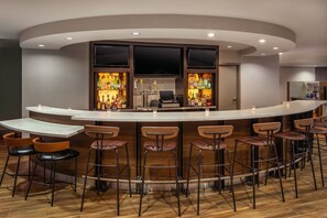 Bar (trong khuôn viên)