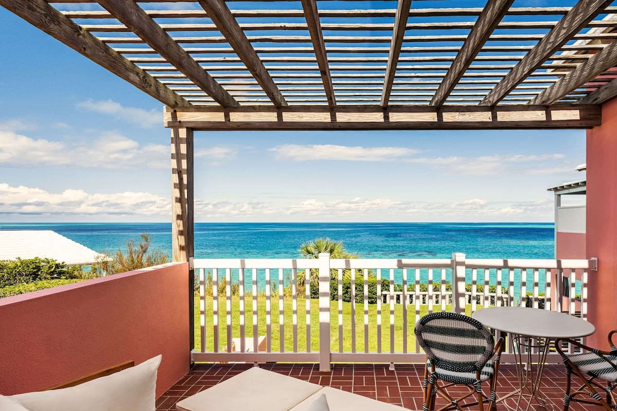 1 bedroom, Egyptian cotton sheets, premium bedding, in-room safe