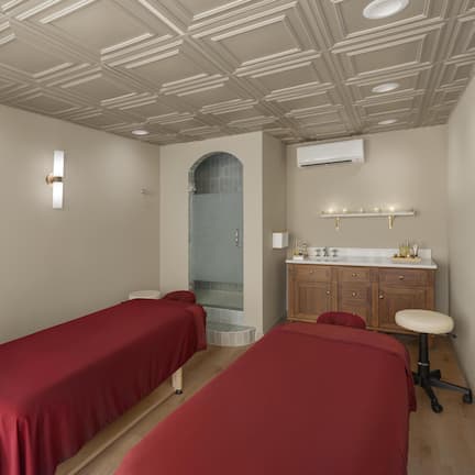 Couples treatment rooms, body treatments, aromatherapy, body wraps