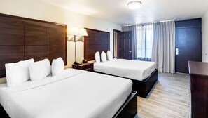 Premium bedding, in-room safe, desk, blackout drapes