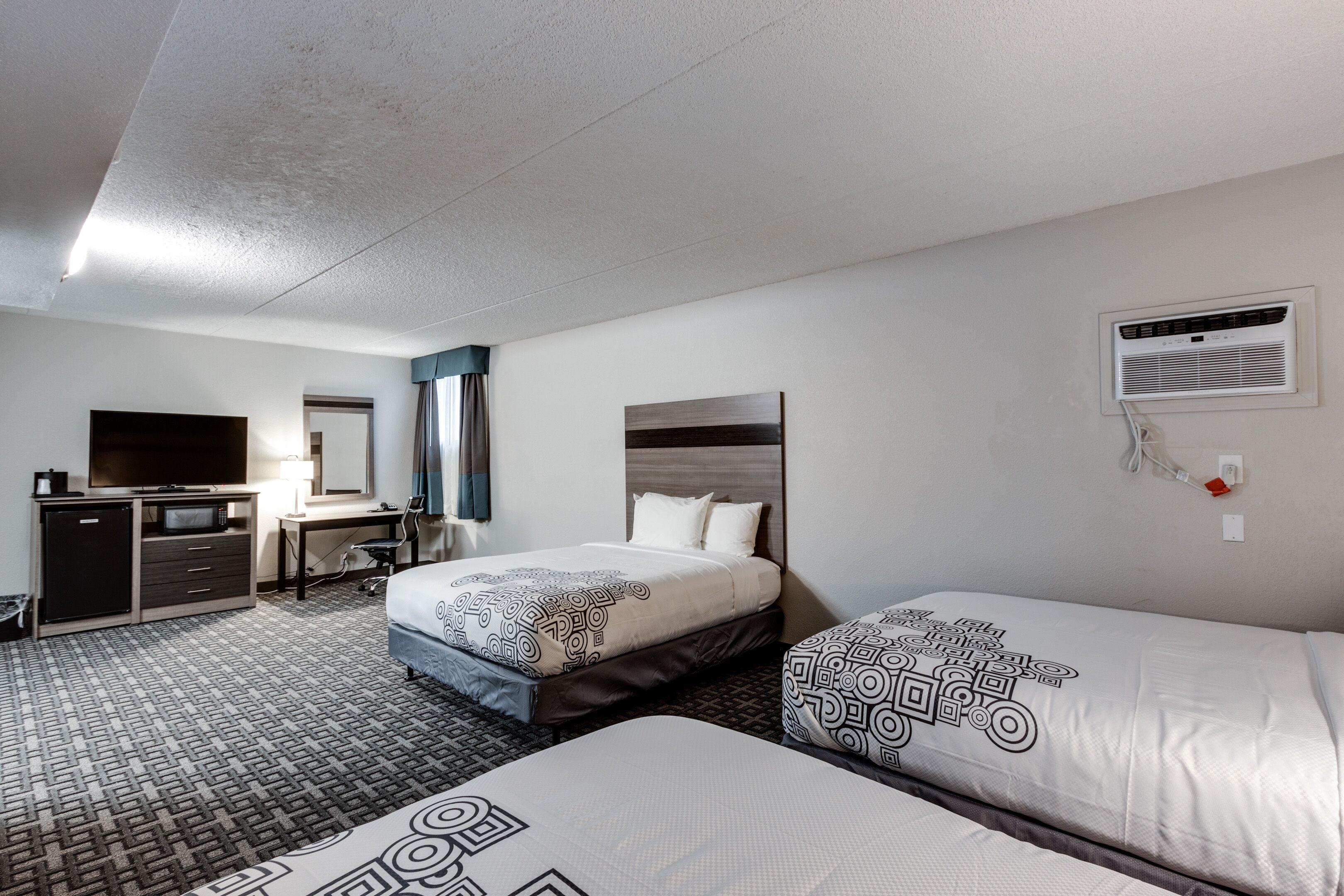 Photo - Days Inn & Suites by Wyndham Spokane