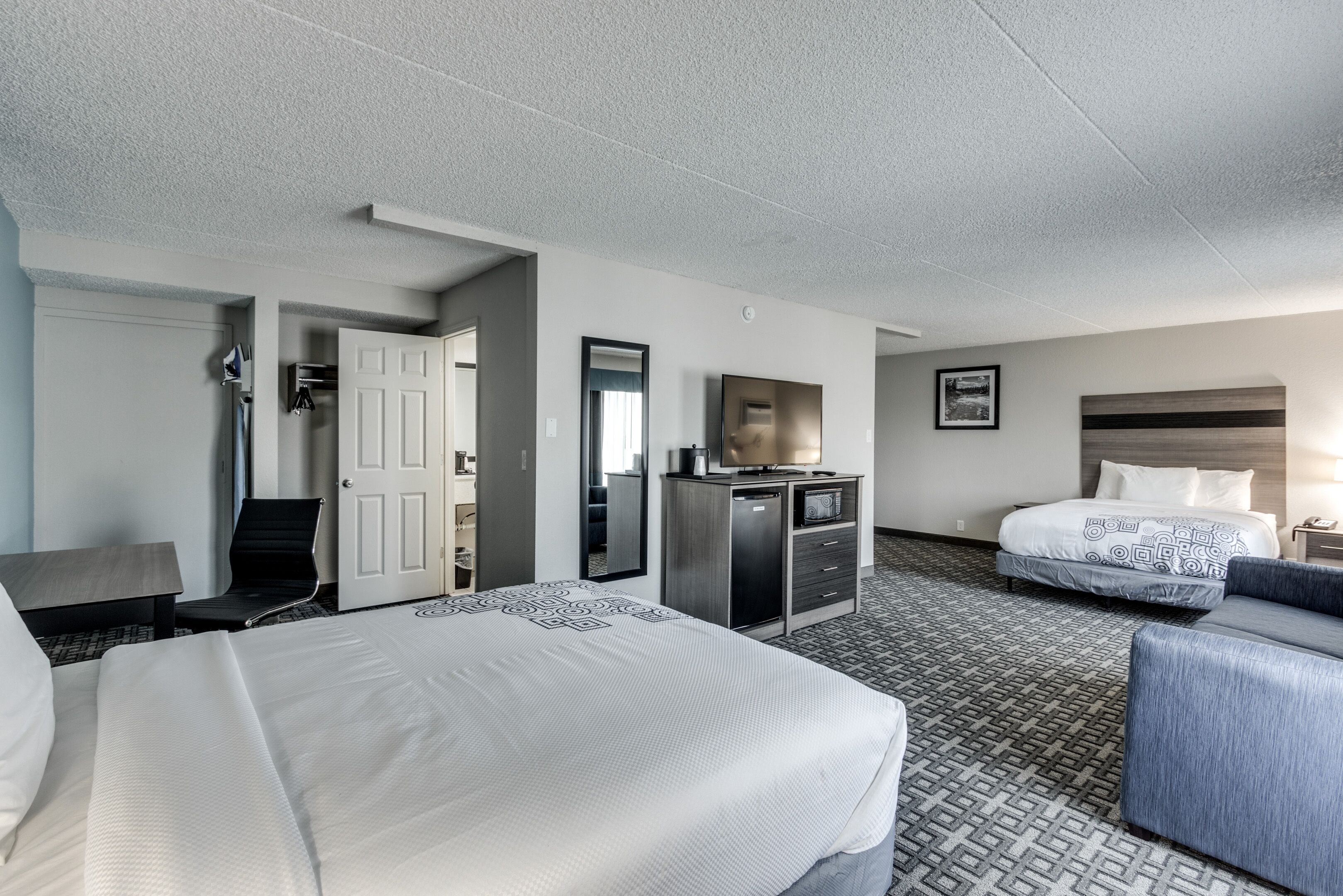Photo - Days Inn & Suites by Wyndham Spokane