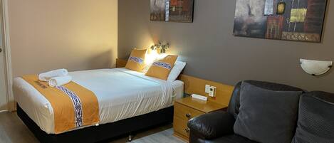 Fer et planche à repasser, Wi-Fi gratuit, draps fournis