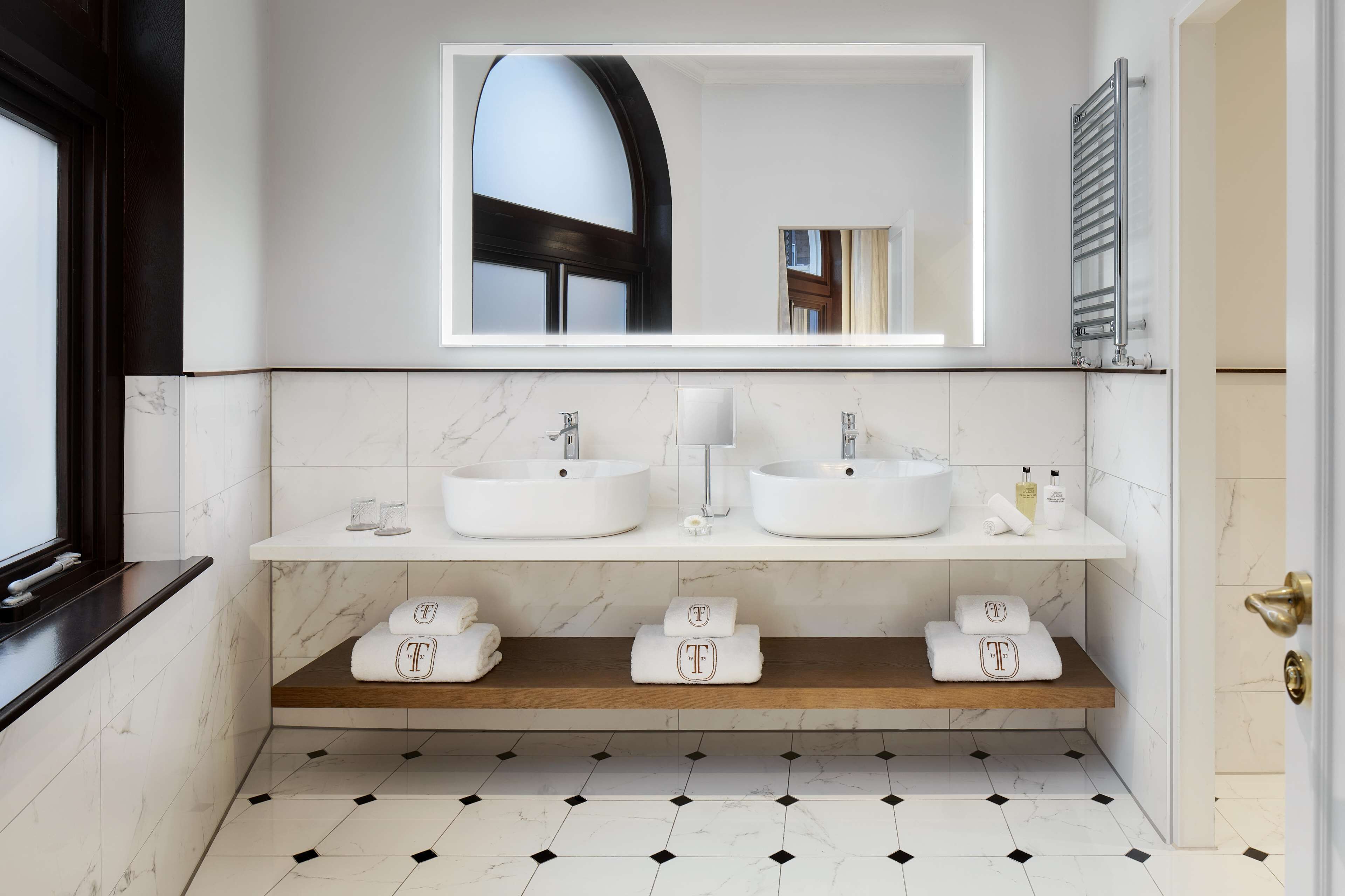 presidential suite (empress suite) | bathroom | shower, rainfall showerhead, eco-friendly toiletries, hair dryer