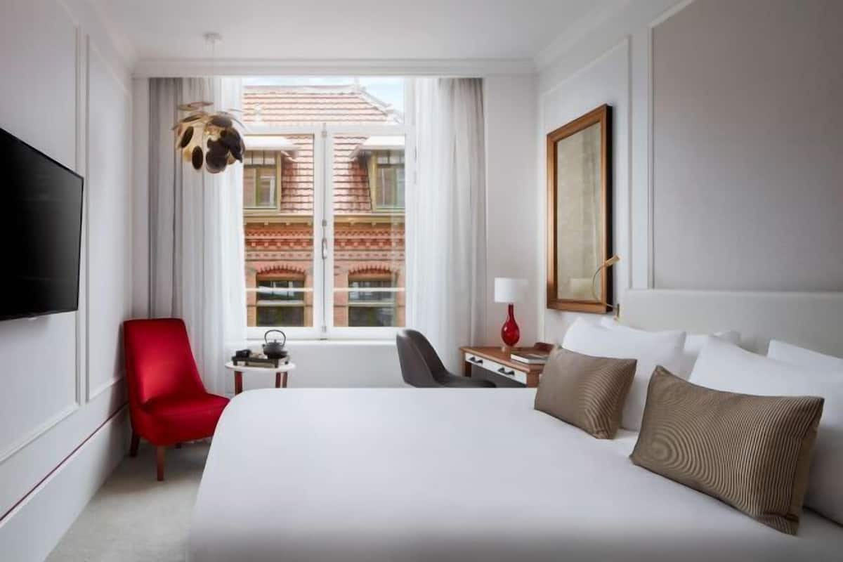 Premium bedding, pillow-top beds, minibar, in-room safe