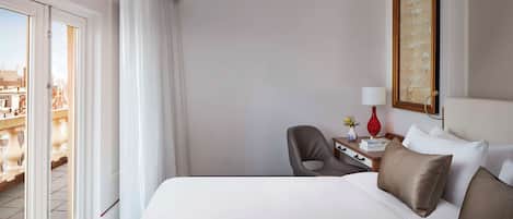 Superior Room, Balcony (Small) | Premium bedding, pillowtop beds, minibar, in-room safe