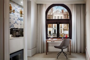 Premium bedding, pillow-top beds, minibar, in-room safe